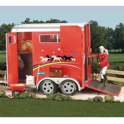 B2611 - Horse Trailer